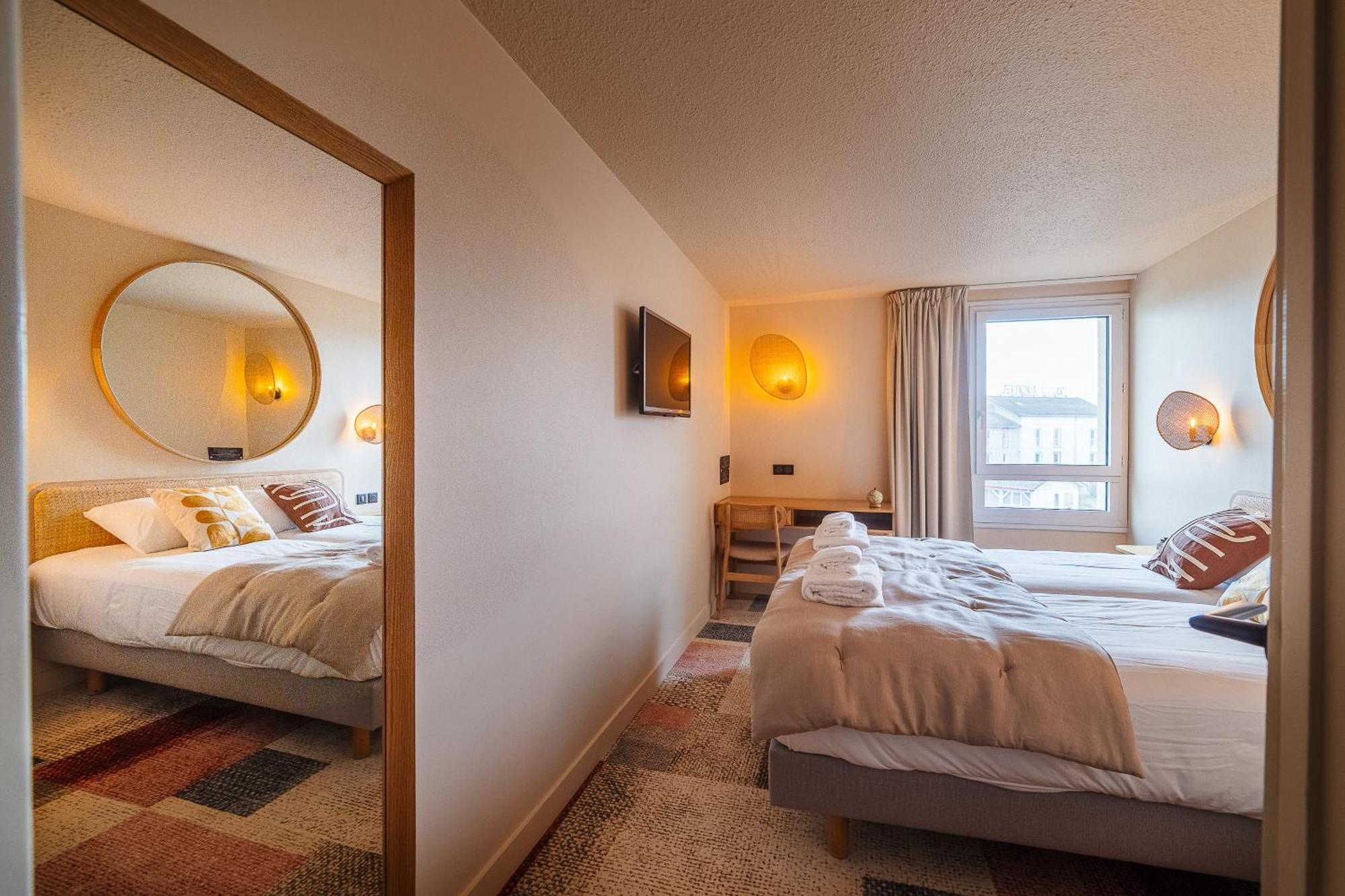 Hotel Bhoma Troyes La Chapelle-Saint-Luc Zewnętrze zdjęcie