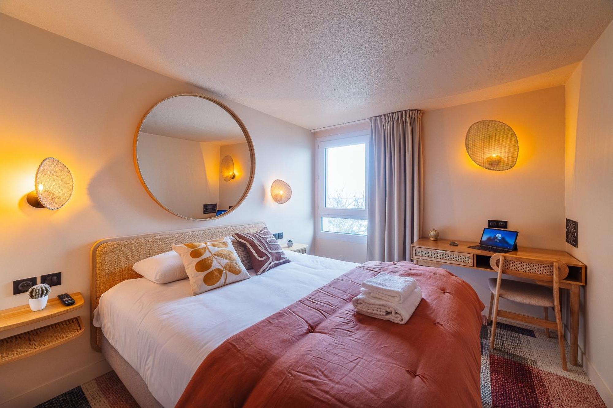 Hotel Bhoma Troyes La Chapelle-Saint-Luc Zewnętrze zdjęcie