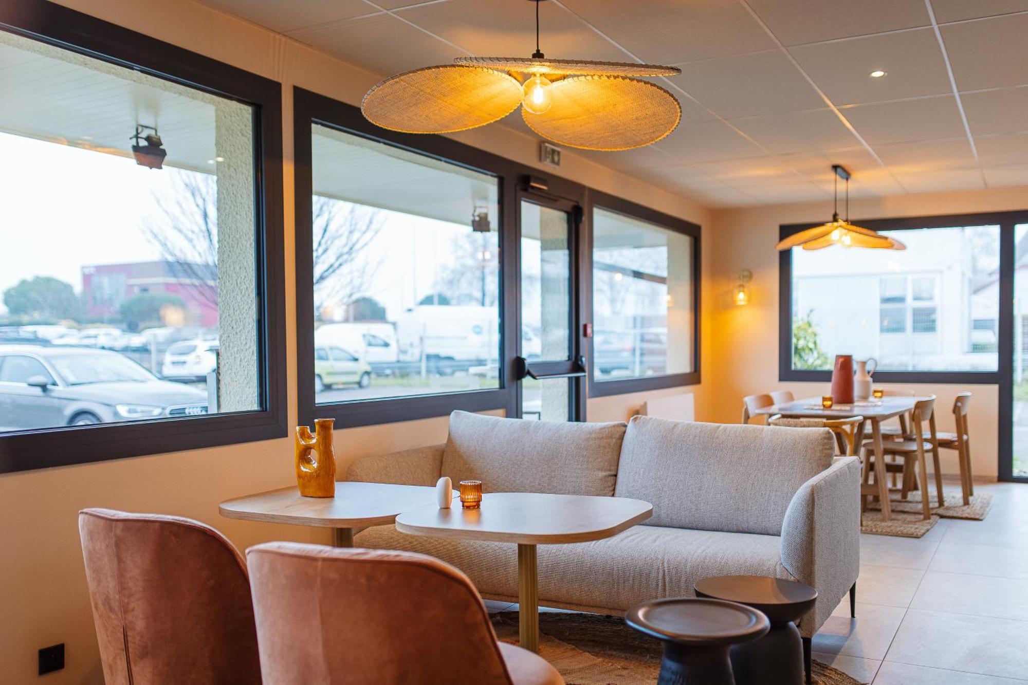 Hotel Bhoma Troyes La Chapelle-Saint-Luc Zewnętrze zdjęcie