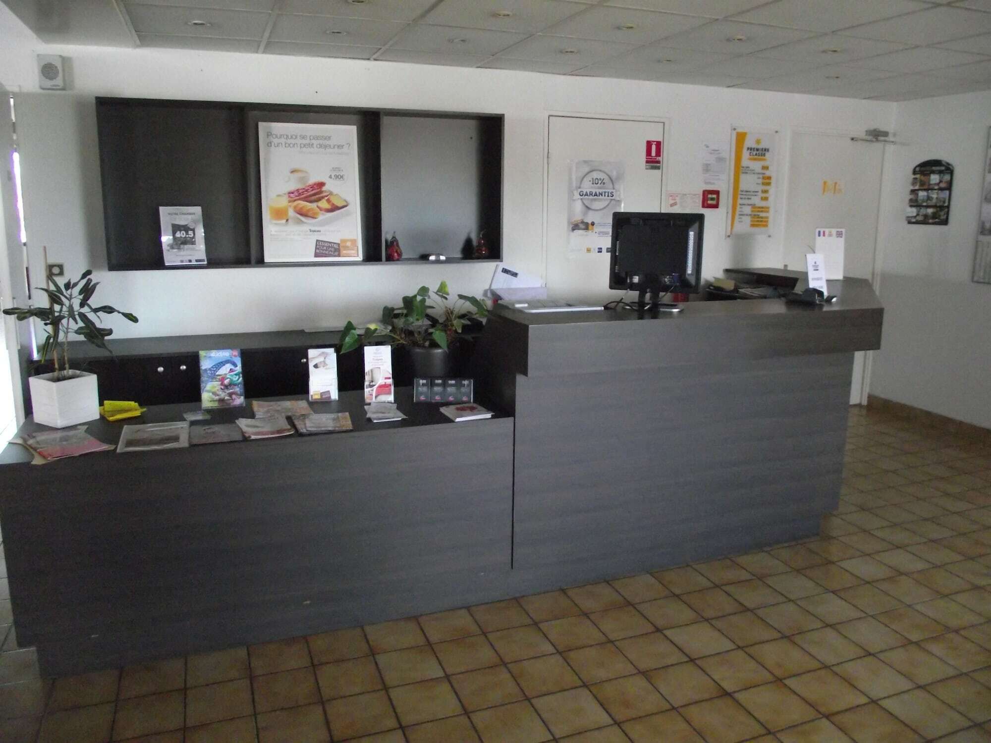 Hotel Bhoma Troyes La Chapelle-Saint-Luc Zewnętrze zdjęcie