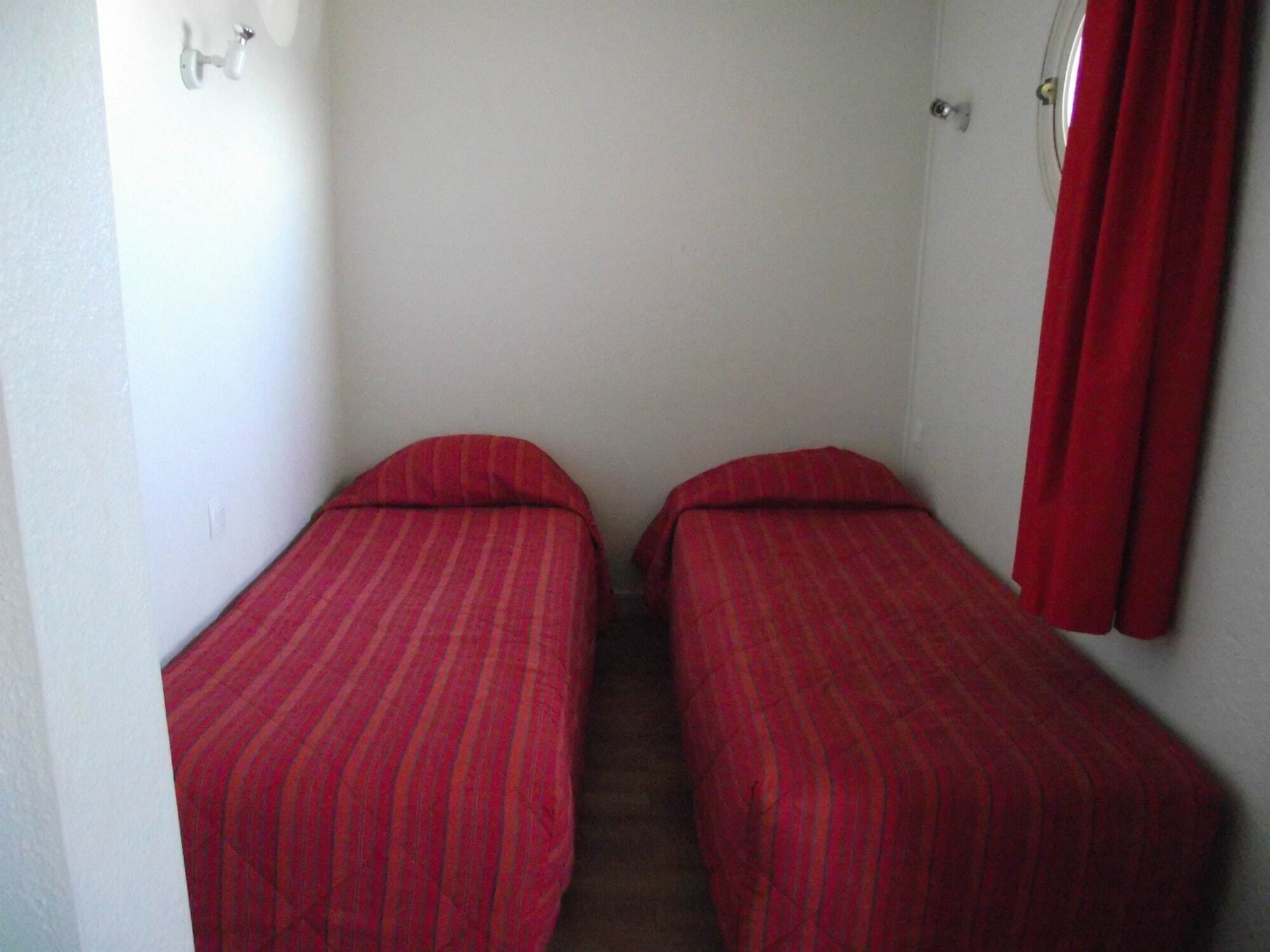 Hotel Bhoma Troyes La Chapelle-Saint-Luc Zewnętrze zdjęcie